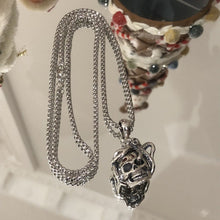 Load image into Gallery viewer, 925 Hallmarked Sterling Silver Skull & Silver Colour Octopus Head Pendant
