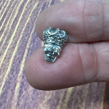 Load image into Gallery viewer, One pair 925 Sterling  Silver Skull Crown  earrings with stone eyes