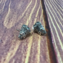 Load image into Gallery viewer, One pair 925 Sterling  Silver Skull Crown  earrings with stone eyes