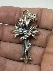 925 STERLING SILVER COBRA ON GOTHIC CROSS NECKLACE PENDANT