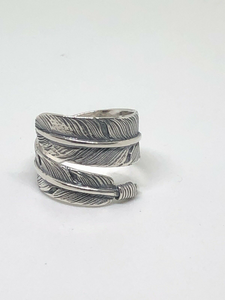 925 Sterling Silver Leaf Feather Wrap Around Resizable Ring