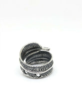 Load image into Gallery viewer, 925 Sterling  Hallmarked Silver Feather leaf Resizeable Ring With Fleur Design