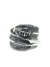 Load image into Gallery viewer, 925 Sterling  Hallmarked Silver Feather leaf Resizeable Ring With Fleur Design