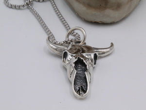 Large Hallmarked  925  Sterling Silver Bull Carcass Skull Pendant Necklace