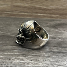 Load image into Gallery viewer, Oxidised 925 Sterling Silver High Detailed Skull Ring