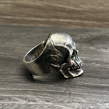 Load image into Gallery viewer, Oxidised 925 Sterling Silver High Detailed Skull Ring