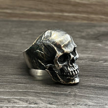 Load image into Gallery viewer, Oxidised 925 Sterling Silver High Detailed Skull Ring