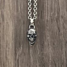 Load image into Gallery viewer, Oxidised Skull Pendant