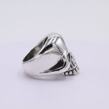 Load image into Gallery viewer, Heavy Sterling Silver Skull Ring