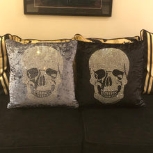 Load image into Gallery viewer, Large Skull Cushion