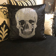 Load image into Gallery viewer, Large Skull Cushion