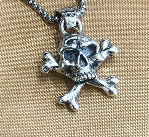 925 Hallmarked Sterling Silver Skull & Crossbones Pendant